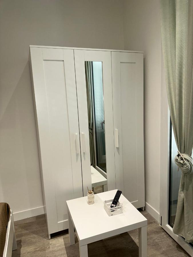 Single Room Private Bathroom
