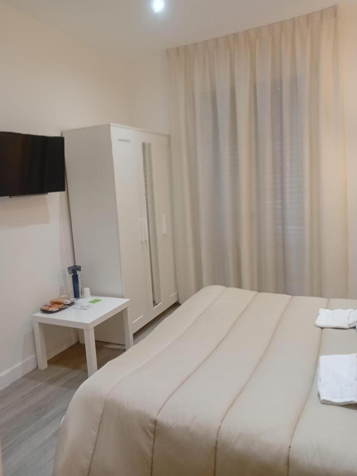 Double Room Private Bathroom