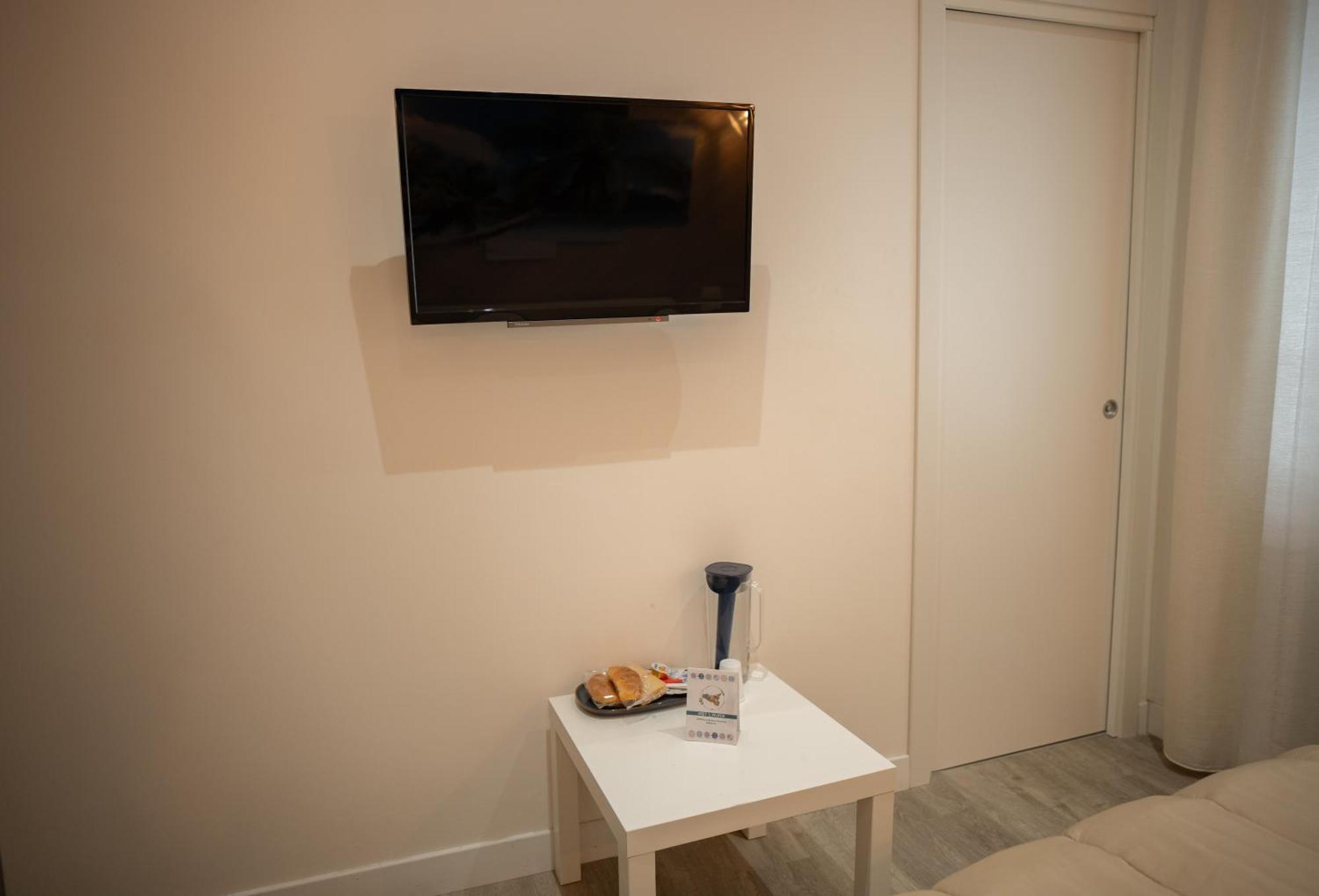 Double Room Private Bathroom