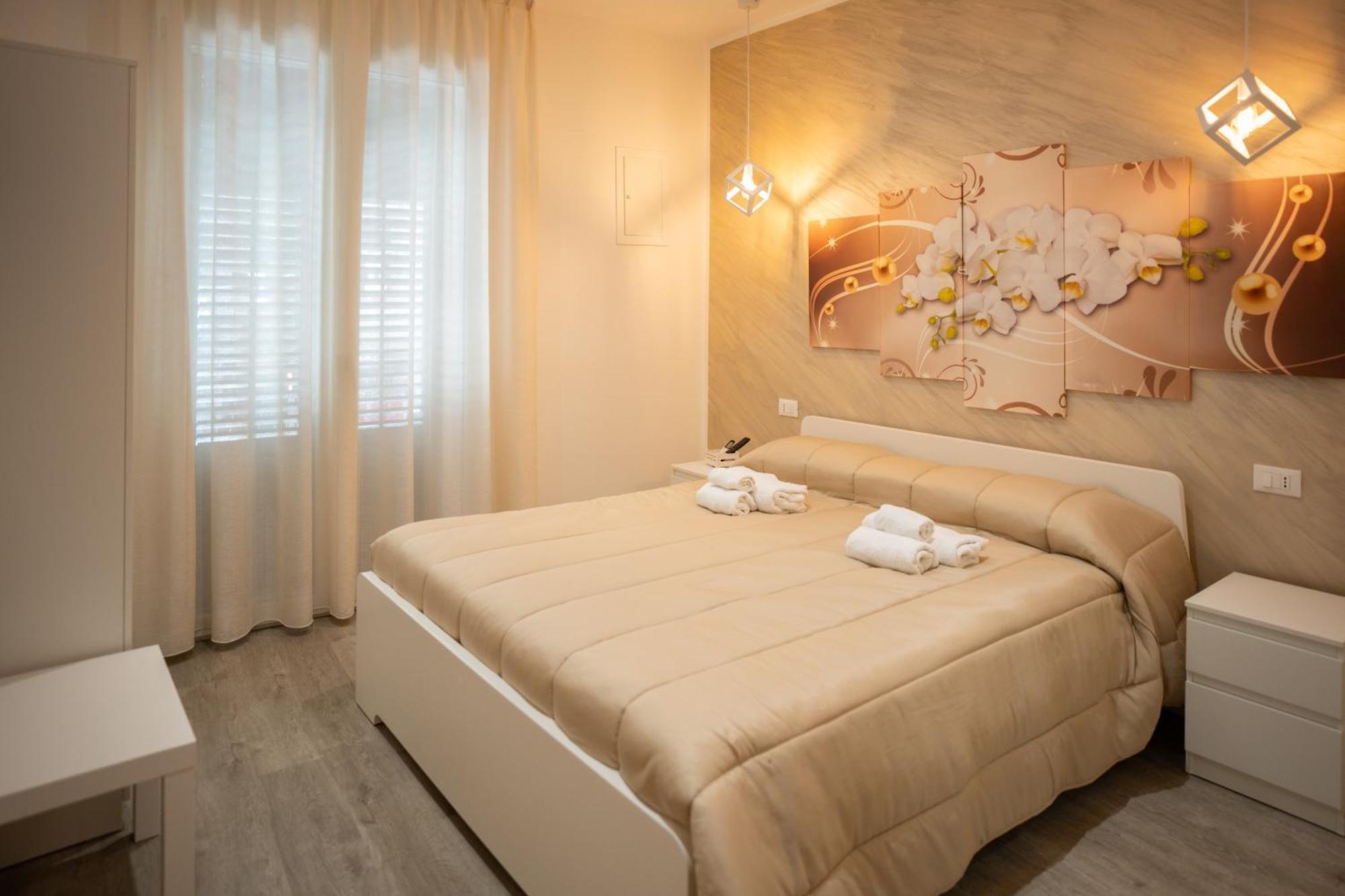 Double Room Private Bathroom